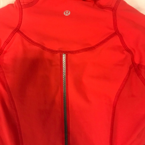Coral Lululemon pullover - Picture 4 of 5